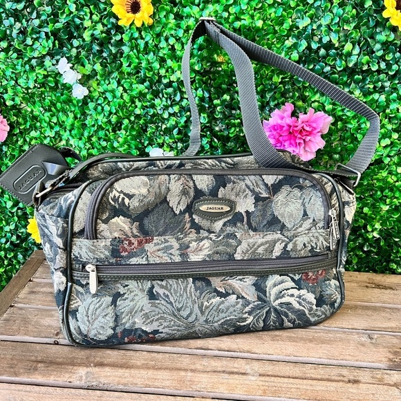 VTG Jaguar  Tapestry Carry On Soft Case Luggage Shoulder Overnight Bag 16in - Picture 1 of 10